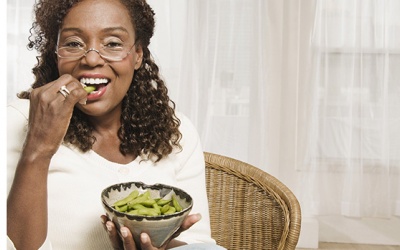 Phụ nữ mãn kinh có nên ăn đậu edamame?