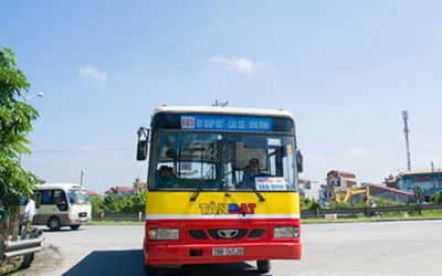 Đi xe bus mùa dịch Covid-19: Hành khách cần làm gì để đảm bảo an toàn?