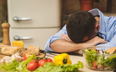 Đau đầu khi ăn Keto: Khắc phục thế nào?