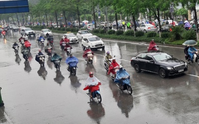 Dự báo thời tiết: Bắc Bộ mưa dông, Trung Bộ nắng nóng