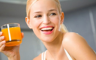 'Bỏ túi' 4 cách trị mụn trứng cá bằng nước ép cà rốt 