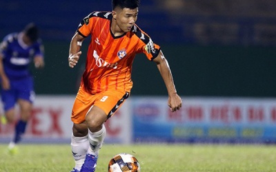 Hà Đức Chinh mang tin vui cho SHB Đà Nẵng 