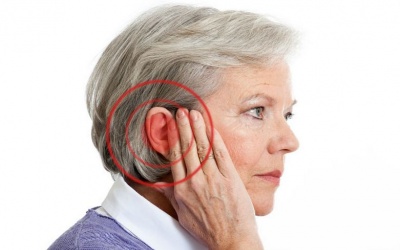 Người cao tuổi có nguy cơ ù tai, nghe kém – Hãy cẩn trọng!