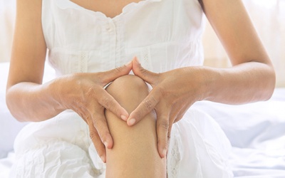 Nguyên nhân và cách điều trị đau đầu gối ở nữ giới