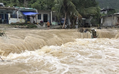 Dự báo thời tiết: Mưa diện rộng, mưa lớn ở Trung Bộ