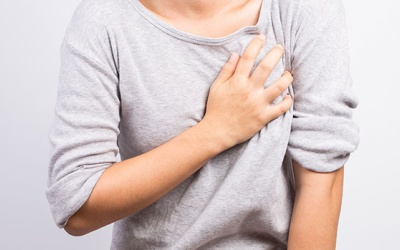 4 bài tập giãn cơ giúp giảm đau sau điều trị ung thư vú