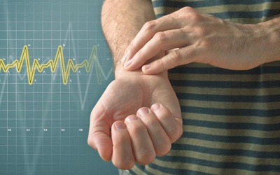 Tim đập mạnh: Nguyên nhân và cách khắc phục