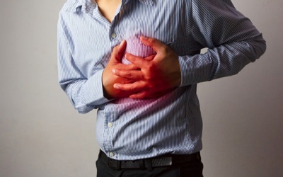 Hẹp mạch vành: Uống thuốc vẫn đau tức ngực phải làm sao?