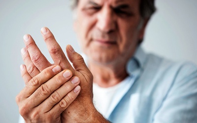 Cẩn trọng với biến chứng viêm đa khớp dạng thấp