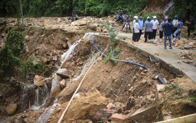 Dự báo thời tiết: Bão nối bão tiến vào Biển Đông