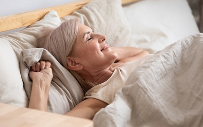 Tại sao người già hay bị mất ngủ và làm sao để khắc phục?