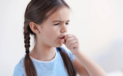 Trẻ nhỏ bị ho: Đừng vội dùng thuốc kháng sinh!