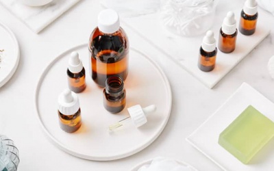 Cách dùng tinh dầu giúp giảm nhanh táo bón hiệu quả, an toàn