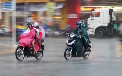 Dự báo thời tiết: Mưa lớn ở Trung Bộ, Nam Bộ