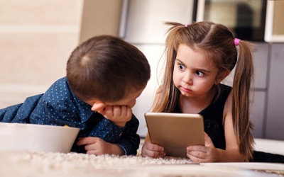 Tử vi Chủ nhật (27/12/2020): Bảo Bình đang cư xử khá kỳ lạ, đáng ngờ