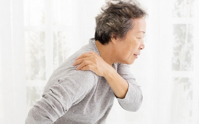 Người mắc bệnh xương khớp cần lưu ý gì khi trời rét đậm?