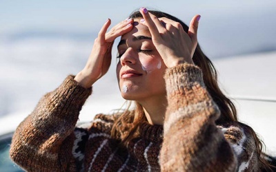 Mẹo dùng kem chống nắng trong những ngày trời nắng hanh