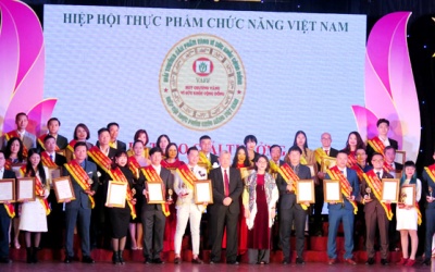 Giải thưởng 'Sản phẩm Vàng vì sức khỏe cộng đồng”: Nỗ lực của ngành TPCN năm 2020