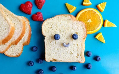 5 món ăn vặt từ bánh mì gối dành cho bé yêu