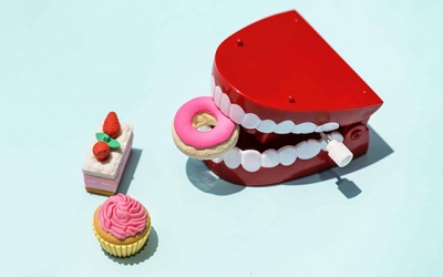 Các thực phẩm không tốt cho răng, dễ gây tổn thương men răng