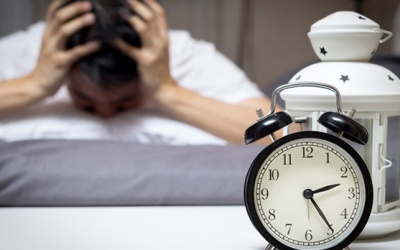 Tỉnh giấc lúc nửa đêm, làm sao để ngủ lại?