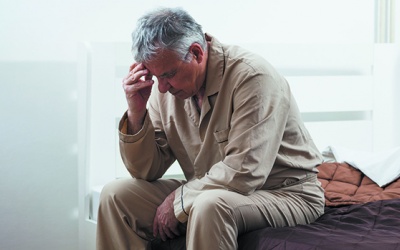 Bị suy tim nặng làm sao để giảm khó thở, ngủ ngon hơn?