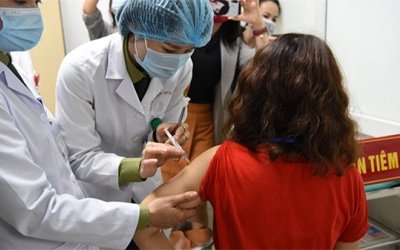 Việt Nam có gần 31.000 người được tiêm vaccine phòng COVID-19