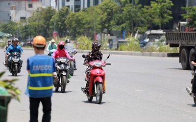 Dự báo thời tiết: Nắng nóng bao trùm cả nước, đề phòng sốc nhiệt