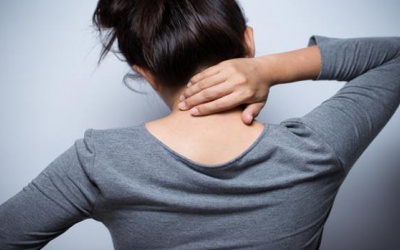 Làm thế nào để giảm tình trạng đau cứng cổ?