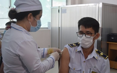 Cần Thơ bắt đầu chiến dịch tiêm chủng vaccine phòng COVID-19