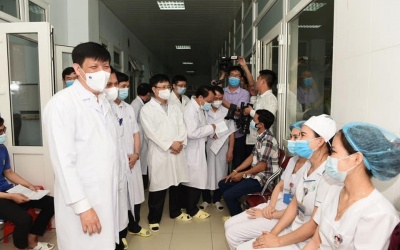 Bộ trưởng Bộ Y tế: Nguy cơ dịch COVID-19 xâm nhập vào Nghệ An là rất lớn