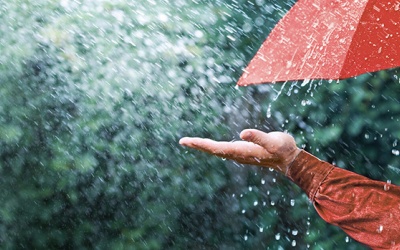 Cách phòng cảm lạnh khi dính mưa, nhiễm lạnh