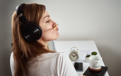 Tử vi thứ Năm (29/4/2021): Thiên Bình sẽ dễ mất tập trung khi làm việc