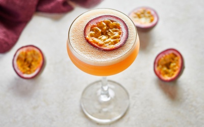 Cocktail chanh dây cho ngày đầu Hè mát lành