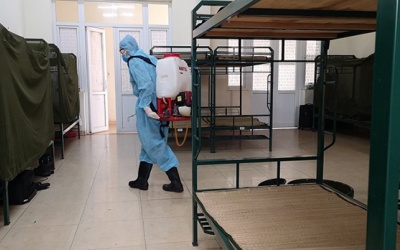 Từ 4/5, tạm thời chưa cho người cách ly đủ 14 ngày rời khu cách ly tập trung  
