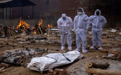 Ấn Độ chìm sâu trong 'cơn ác mộng' COVID-19