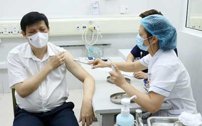 Bộ trưởng Bộ Y tế yêu cầu chuẩn bị ngay kế hoạch tiêm vaccine COVID-19 đợt 3