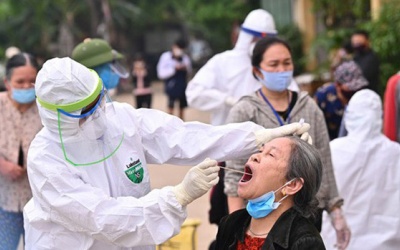 Y tế tuần qua: Người về từ Đà Nẵng phải tự cách ly 21 ngày