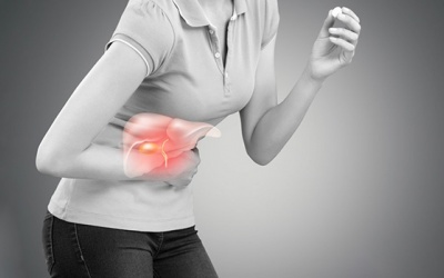 Dùng ursodeoxycholic acid điều trị sỏi mật cần lưu ý những gì?