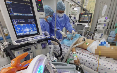 Chuyên gia lý giải vì sao người mắc COVID-19 ít triệu chứng, dễ tử vong?