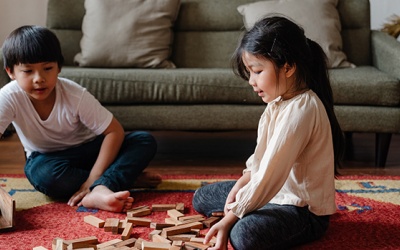 Phòng tránh tai nạn thương tích cho trẻ trong mùa Hè