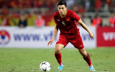 Gạt 4 sao trẻ, HLV Park Hang-seo tin ở Văn Hậu là đúng