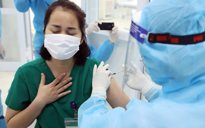 Tiêm vaccine COVID-19 cần lưu ý những điều gì?