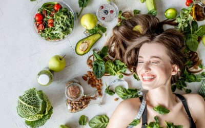 Nên ăn gì để có mái tóc chắc khỏe trong mùa Hè?