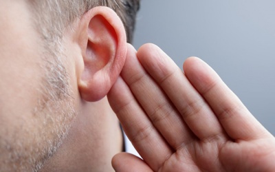 Người bị nghe kém một bên tai cần bảo vệ thính giác như thế nào?