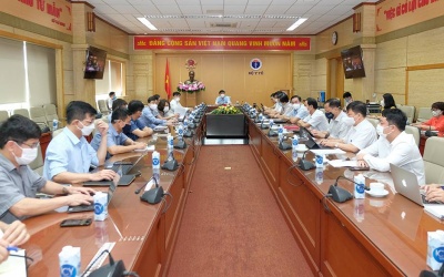 Bộ Y tế điều động 25 chuyên gia đầu ngành giúp TP.HCM chống dịch COVID-19