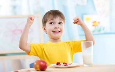 Cho trẻ ăn gì để tăng cường sức đề kháng trong mùa dịch?