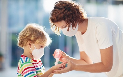 Cha mẹ nên lưu ý gì để bảo vệ trẻ an toàn trong mùa dịch COVID-19?