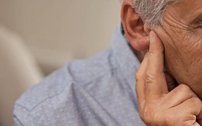 Nghe lại được sau 50 năm ù tai, nghe kém là một kỳ tích