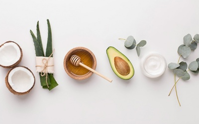 Infographic: 13 nguyên liệu giúp chăm sóc da tự nhiên